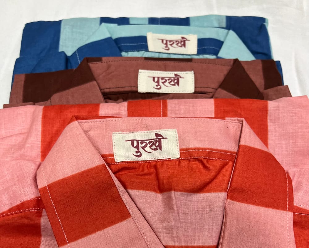 The three colourways, collar detail
