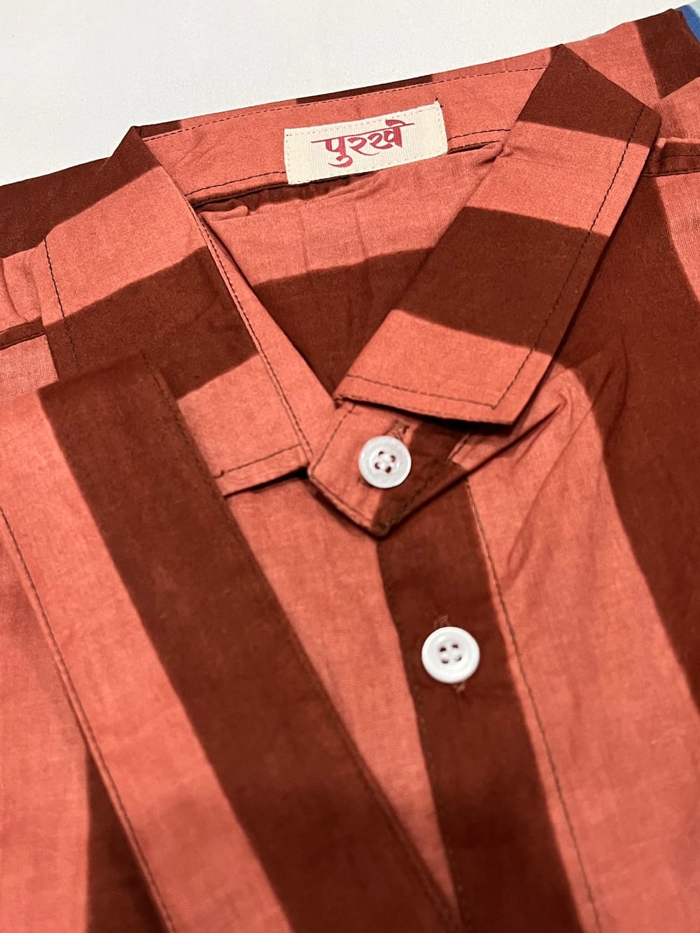 Mocha stripe close up, showing the buttons